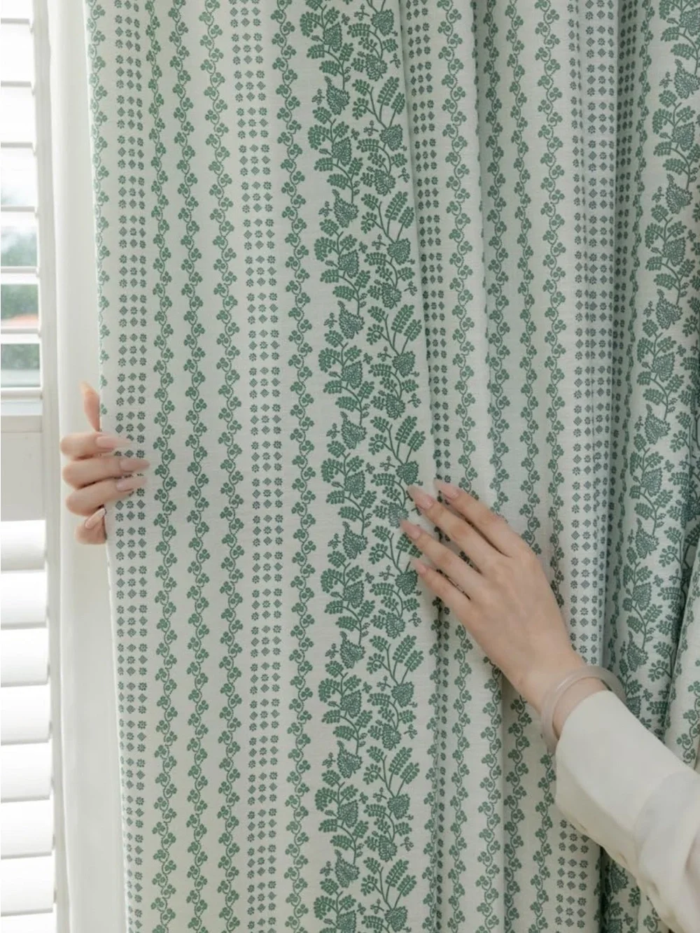 DrapePalette - Linen Blend Pinch Pleated Curtains 96 Inches Long